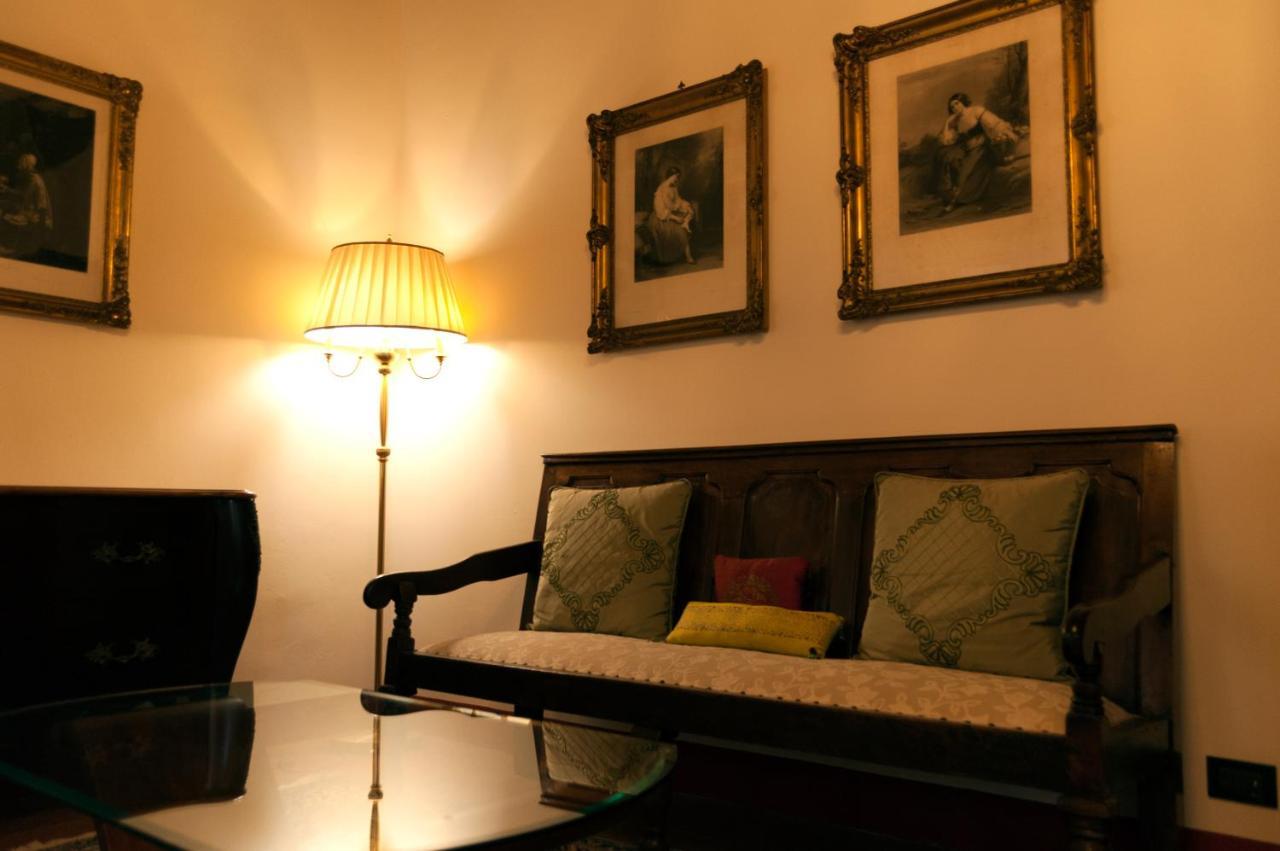 Palazzo Benucci Bed & Breakfast San Gimignano Exterior photo